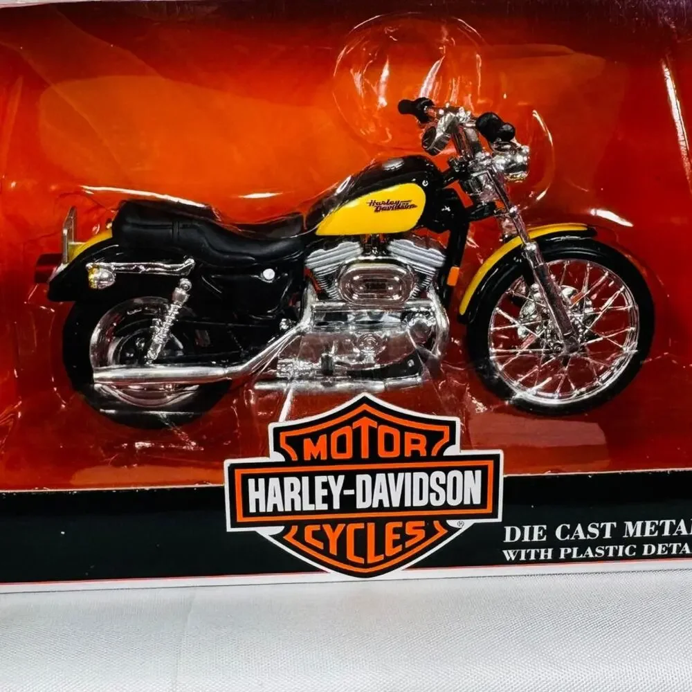 2000 Harley Davidson‎ FXDWG Dyna Wide Glide Maisto Series 7 1:18 scale